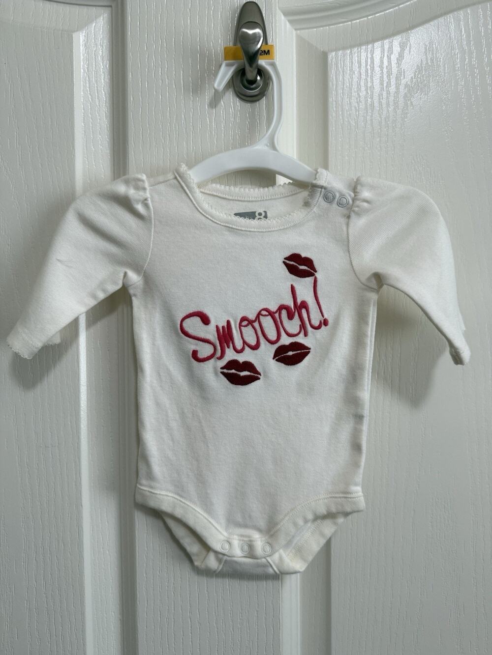 Infant Smooch Valentine's Day Bodysuit size 0-3 Months